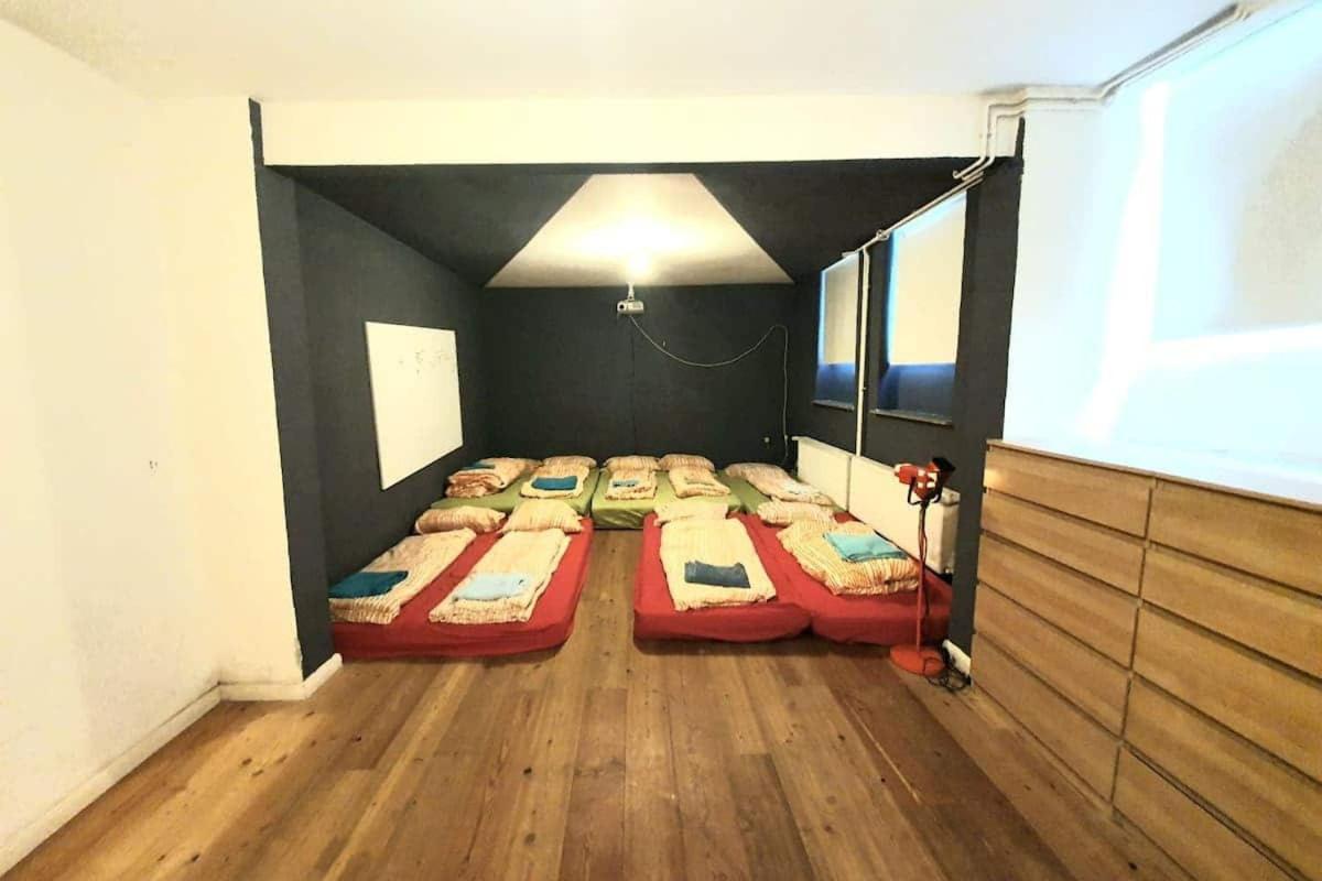Family Friendly Funhouse Centrally Located In Ottensen ฮัมบูร์ก ภายนอก รูปภาพ